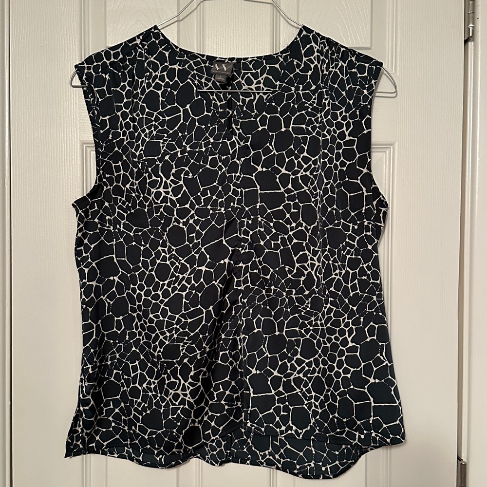 Worthington Green and White Geometric Blouse